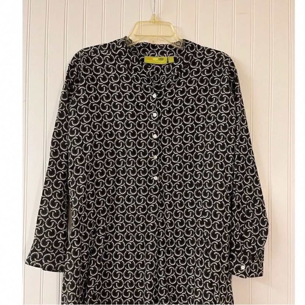 Elegant Black and White Women's Button Down Shirt